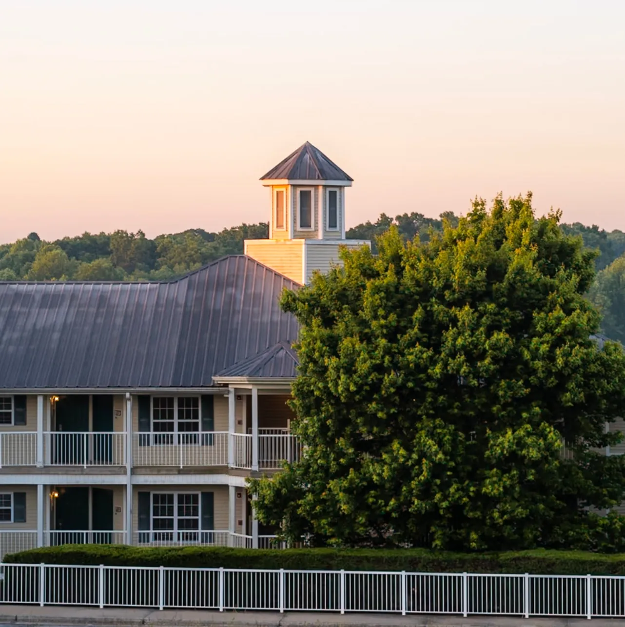 Apple Mountain lodge apartment building at sunset