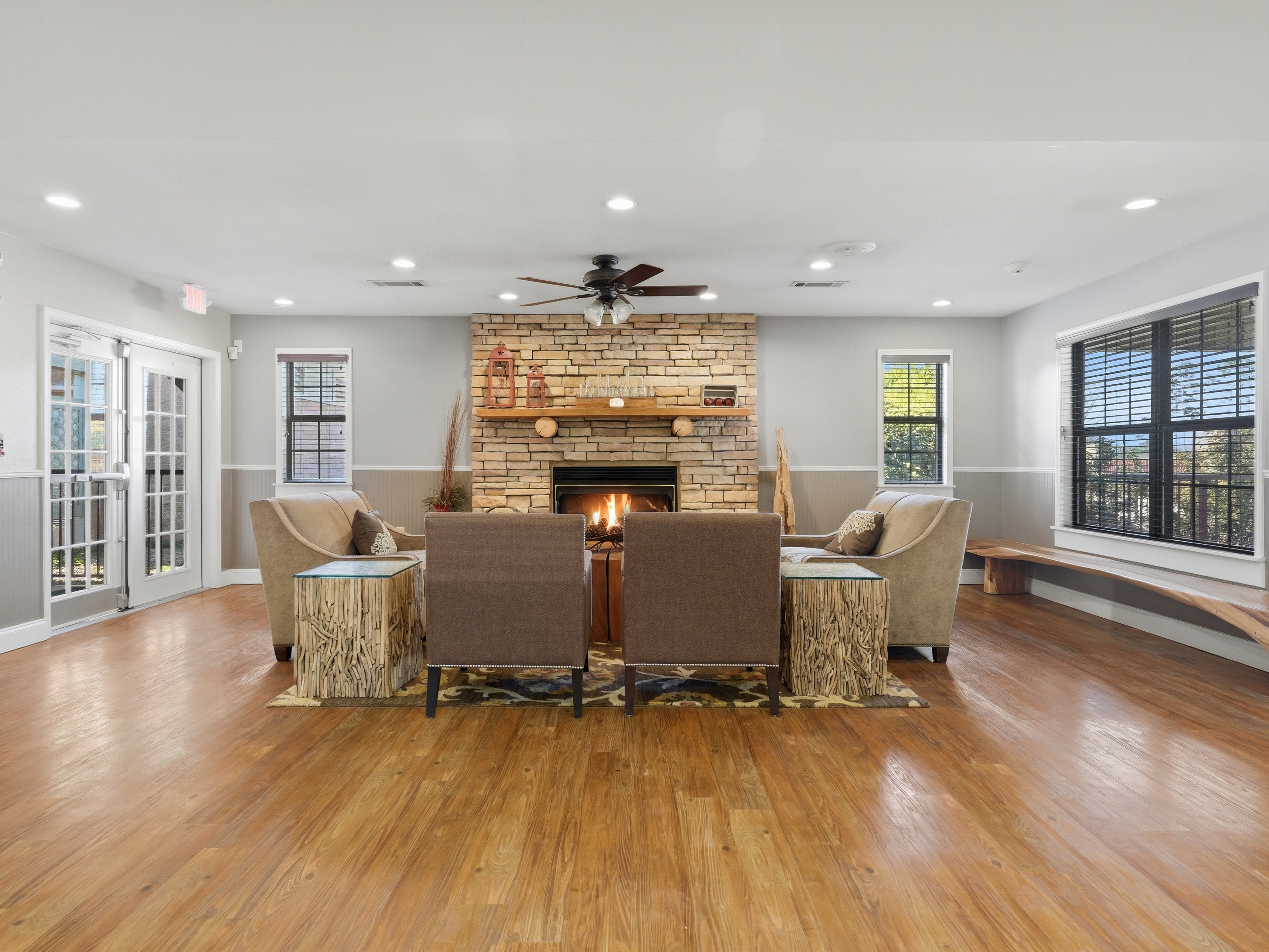 Lounge Fireplace