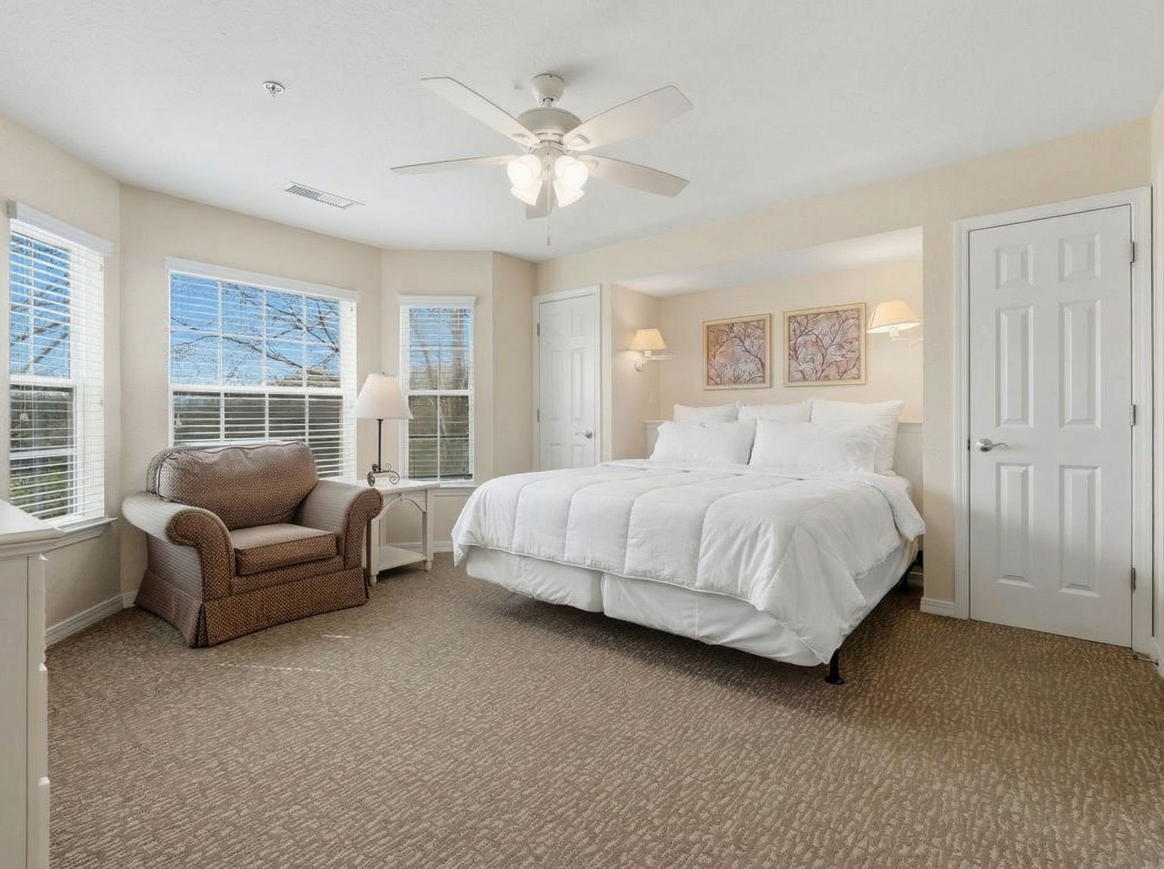 Presidential suite living room
